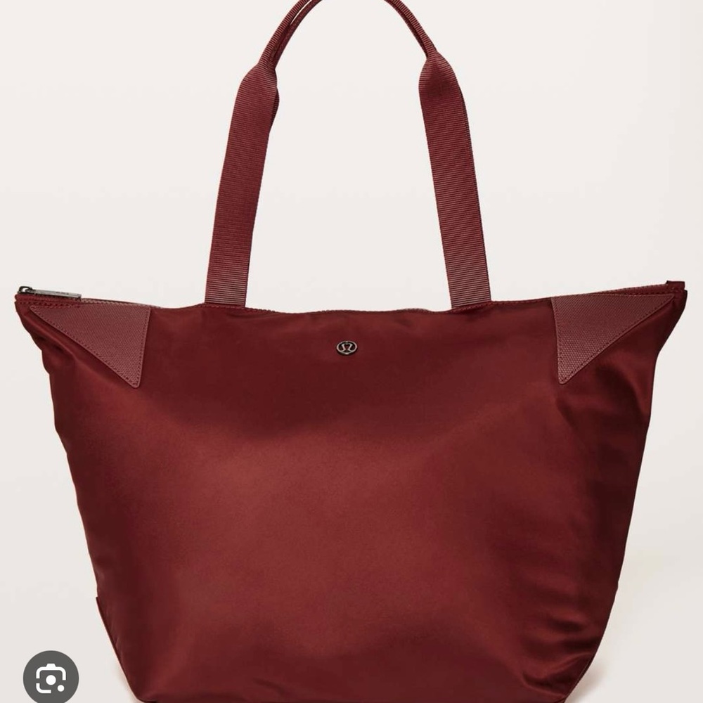 Lululemon Acute Tote 23L